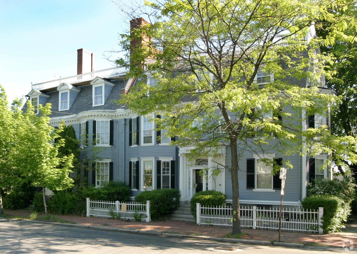 Building Photo - 110 High St