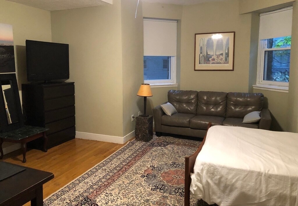 Foto principal - 318 Tappan St