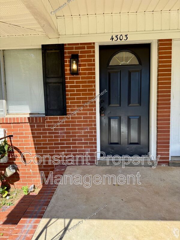 Foto del edificio - 4301 Ayers Rd