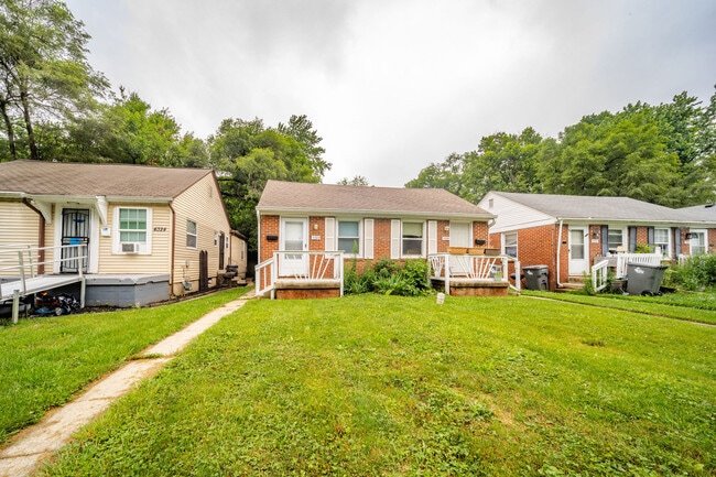 Photo - 4326 Crittenden Ave (Indianapolis, IN) Townhome