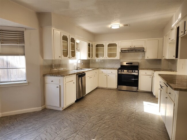 Foto del edificio - 8531 Hiawatha Dr