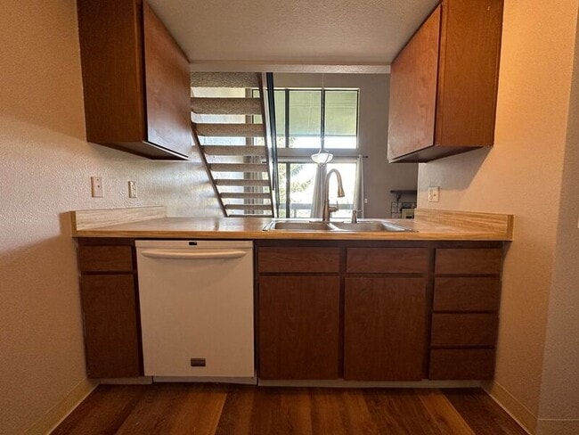 Building Photo - 14282 E Tufts Pl