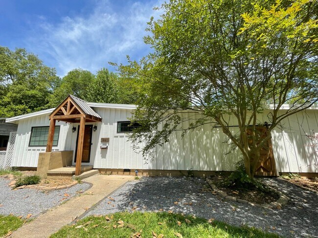 Foto del edificio - 3/2 House in Northeast Jackson!