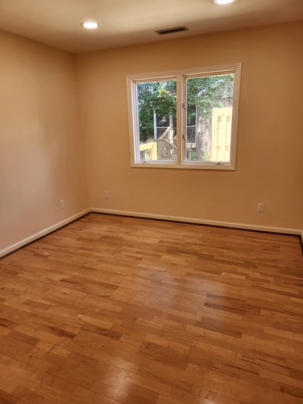 Building Photo - 1108 Estate Dr