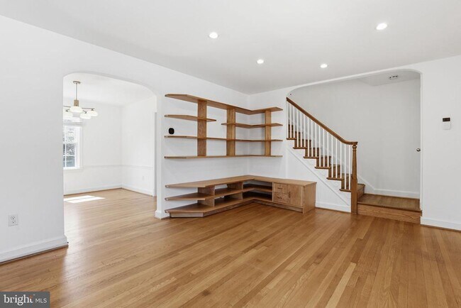 Foto del edificio - 618 Wayne Ave