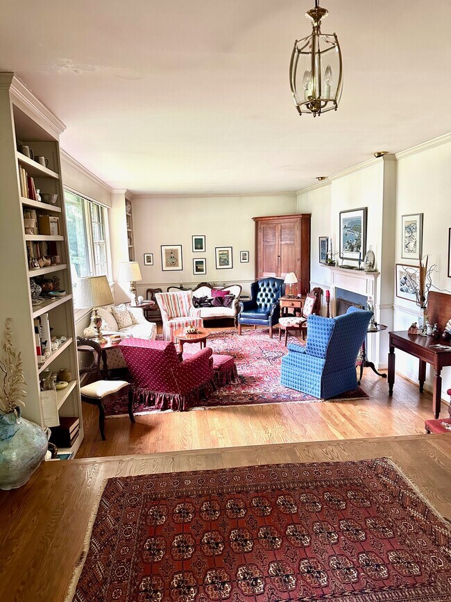 Foto del edificio - 3204 Woodhollow Dr