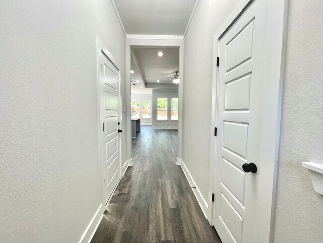 Building Photo - Brand New and Immaculate 4-bedroom, 2-bath...