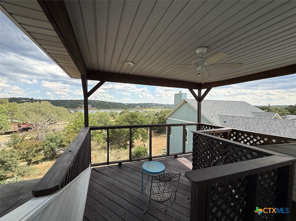 Foto principal - 1832 Canyon Lake Dr