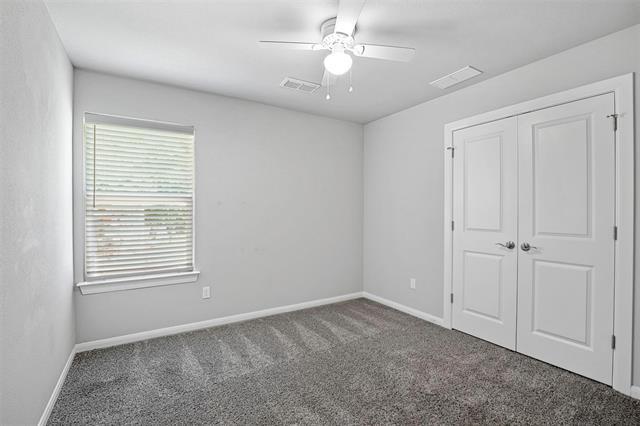 Building Photo - 916 N Throckmorton St