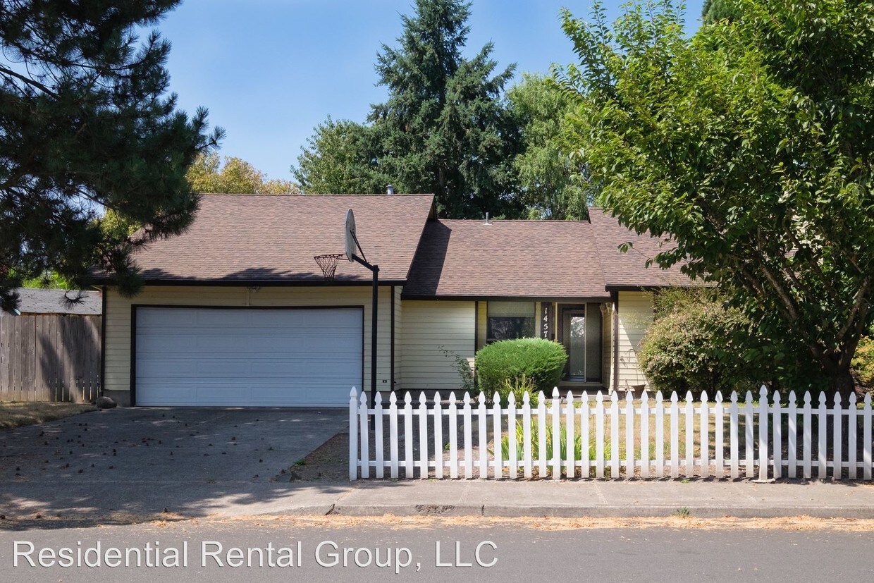 Primary Photo - 3 br, 2 bath House - 1457 NE Kathryn St