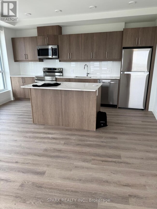 Photo du bâtiment - 1333 Weber St E