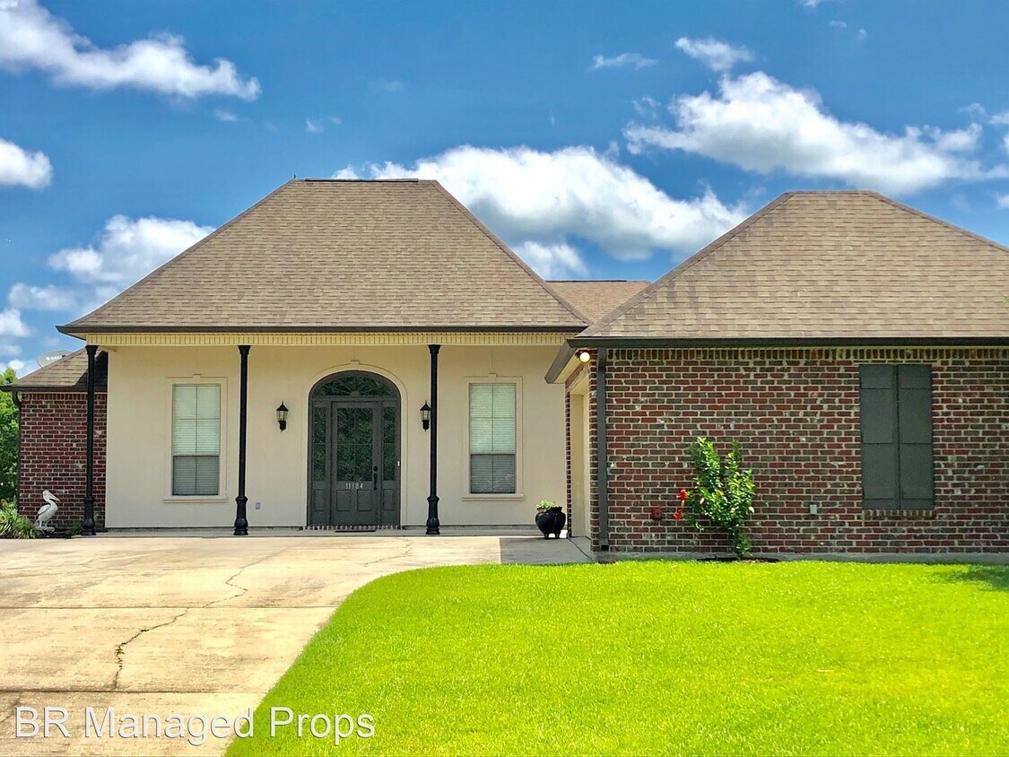 Foto principal - 11384 River Highlands Dr
