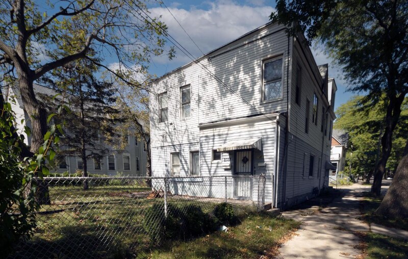 Primary Photo - 1801 W Meinecke Ave