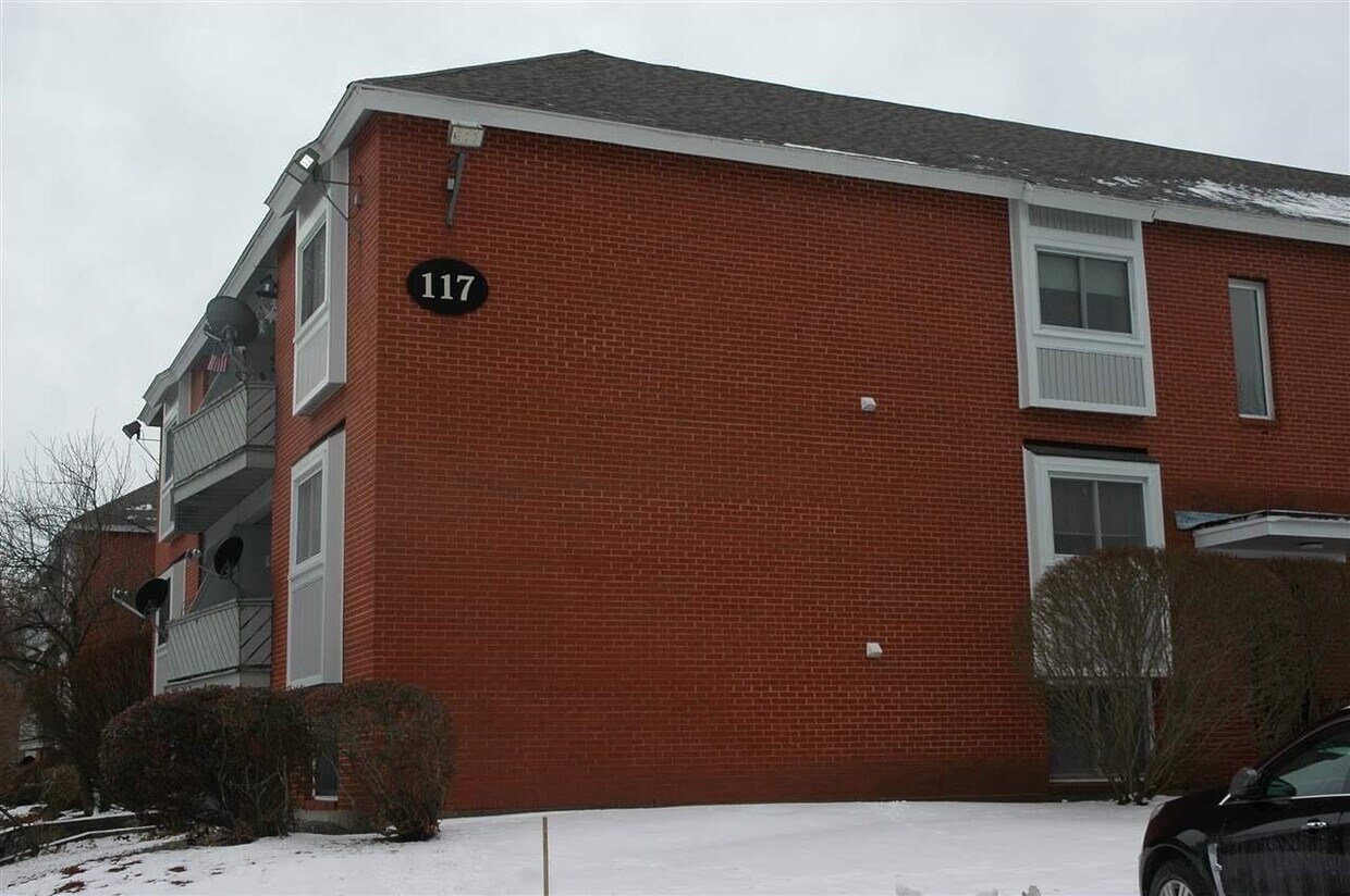 117 Cluff Crossing Rd Unit 8, Salem, NH 03079 Condo for Rent in Salem, NH