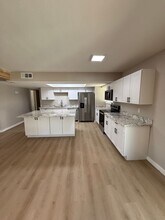 Building Photo - 316 E Dunbar Dr
