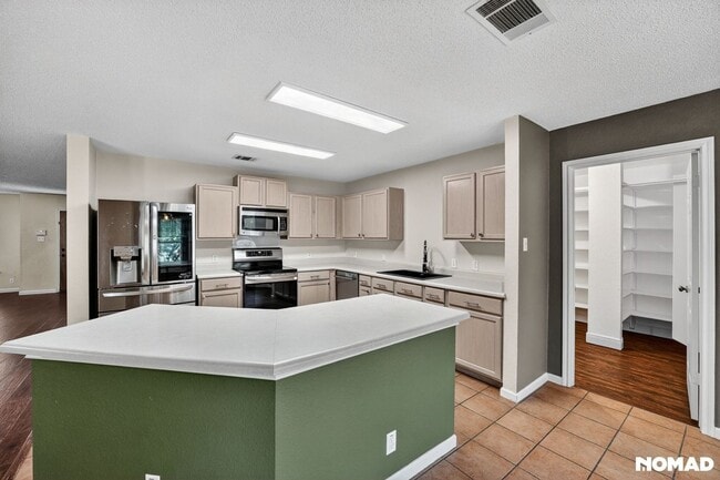 Building Photo - 4504 Moose Dr