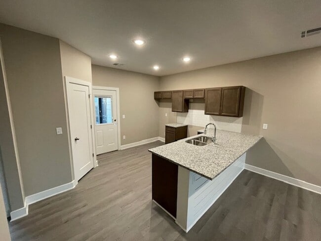 Building Photo - 9376/78 E Wassall