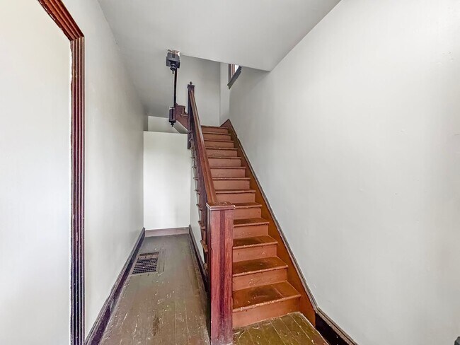 Foto del edificio - 639 Washington Blvd