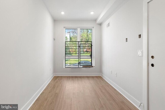 Foto del edificio - 2207 N Franklin St