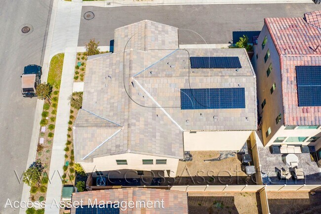 Building Photo - 4 br, 3 bath House - 4165 Powell Way  #102