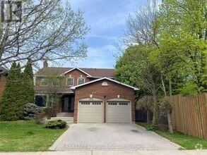 Building Photo - 1341 Old English Ln