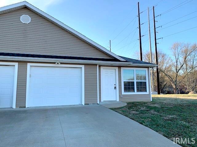 Foto principal - 1354 Old Plank Rd
