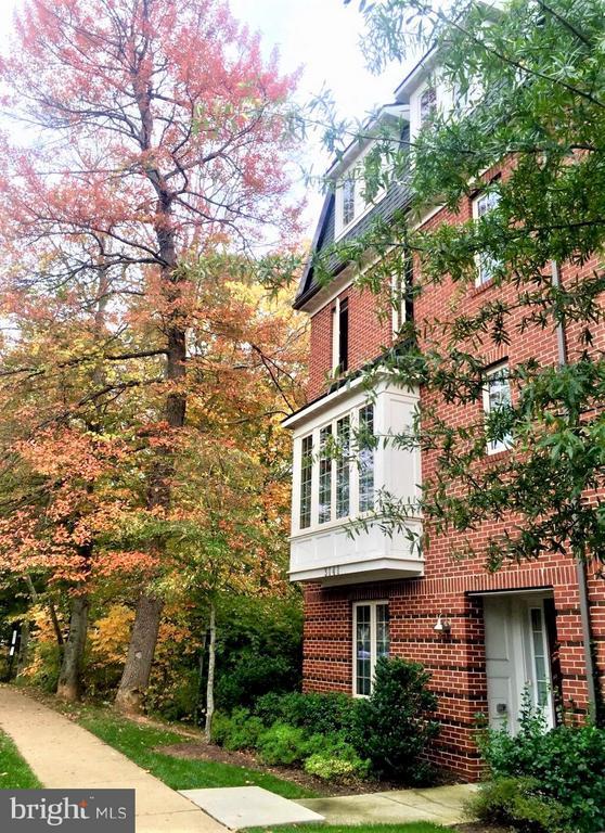 Foto del edificio - 3141 Blue Barn Way