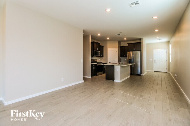Building Photo - 3711 E Appaloosa Dr