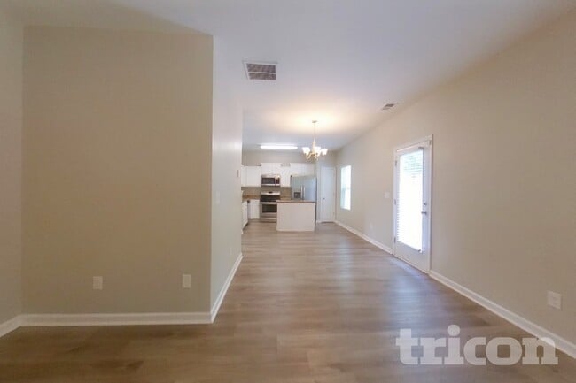 Building Photo - 4118 Lindbergh Wy