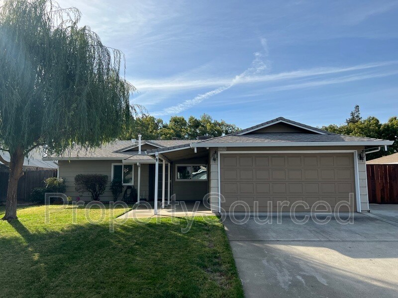 Primary Photo - 758 Canterbury Way