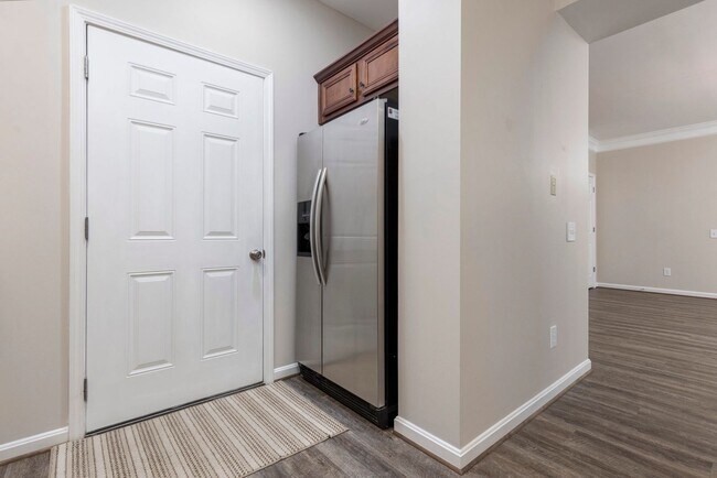Foto del edificio - 301 S Dorsey Ln