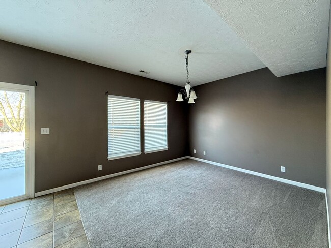 Foto del edificio - SPACIOUS, 2 STORY
