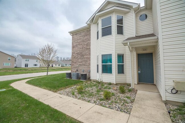 Building Photo - 3225 Kildaire Dr