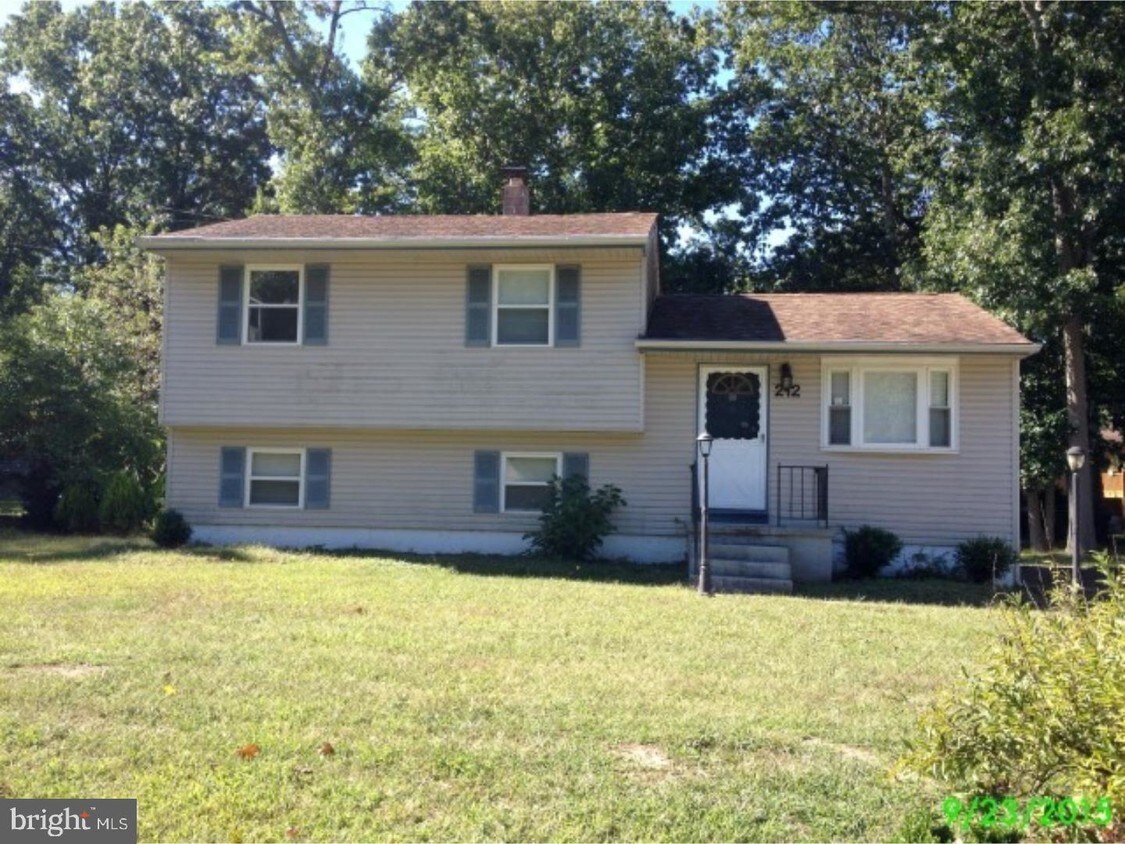 Primary Photo - 212 California Trail