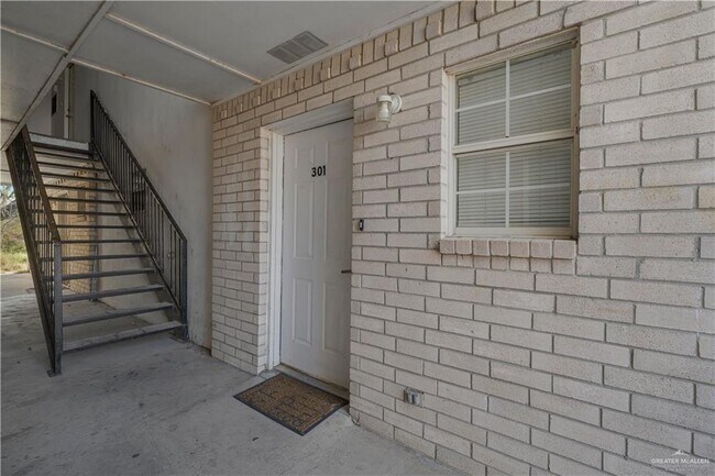 Foto del edificio - 1804 Oasis Dr