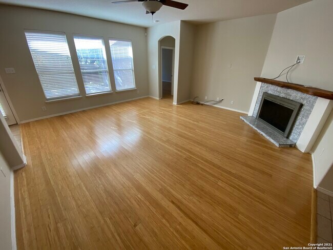 Foto del edificio - 7610 Mission Ledge