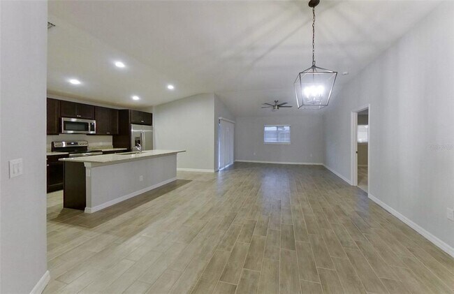 Foto del edificio - 227 Pennfield St