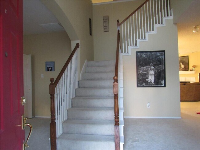 Building Photo - 4205 Lakeside Dr
