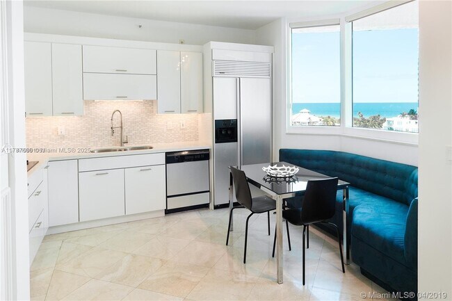 Foto del edificio - 300 S Pointe Dr