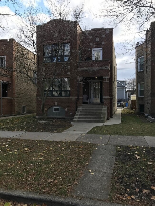Building Photo - 5017 W Agatite Ave
