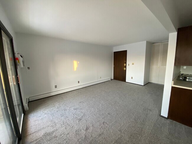 Bedroom - 4387 Wilshire Blvd