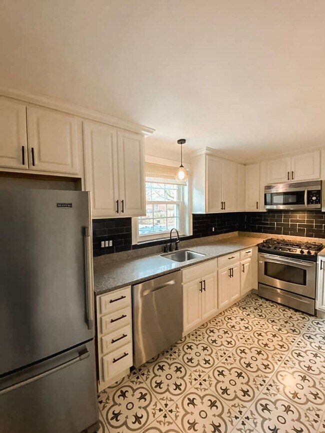 Foto del edificio - Charming 3 Bedroom, 2 Bath Home in Welcoming Warwick Village