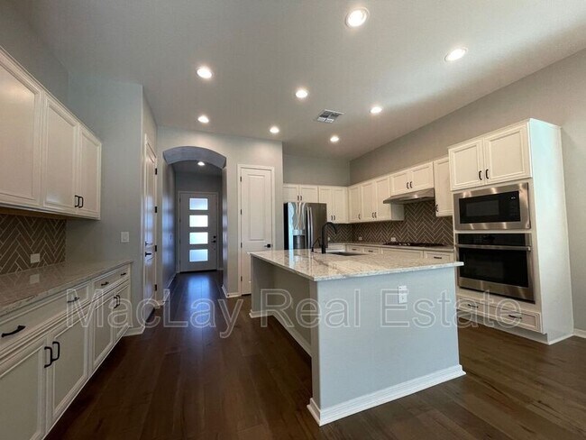 Building Photo - 3869 E Arabian Dr