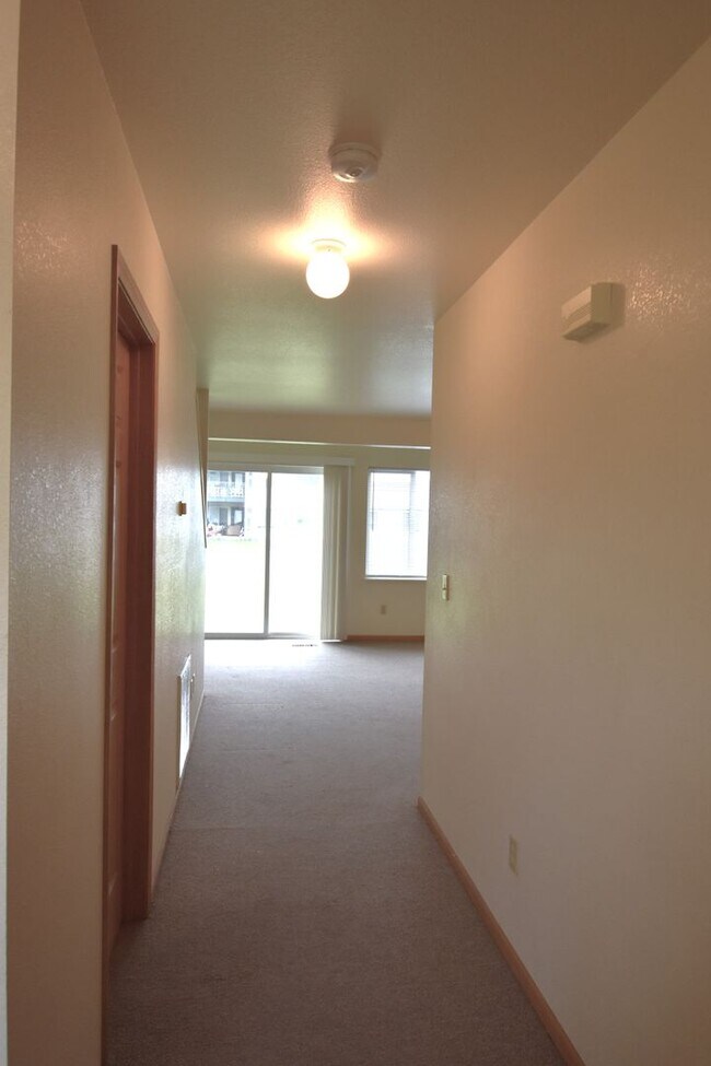 Foto del edificio - Townhouse-style 3 Bedroom 1.5 Bathroom