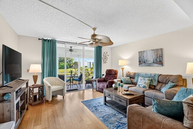 Building Photo - 3425 Via Poinciana