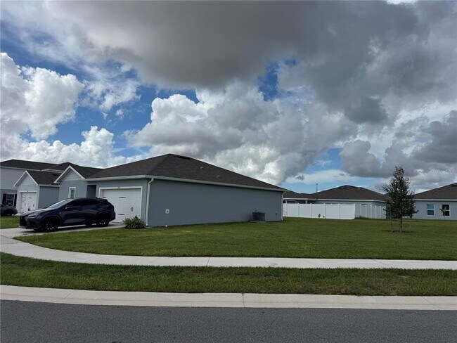 Foto del edificio - 1353 Tank Trl