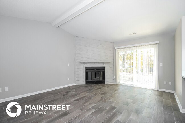 Foto del edificio - 1620 Stoneybrook Dr