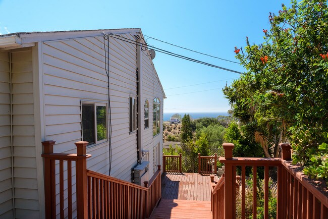 Building Photo - 14 Limetree Ln