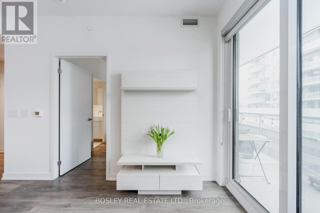 Photo du bâtiment - 15 Lower Jarvis St