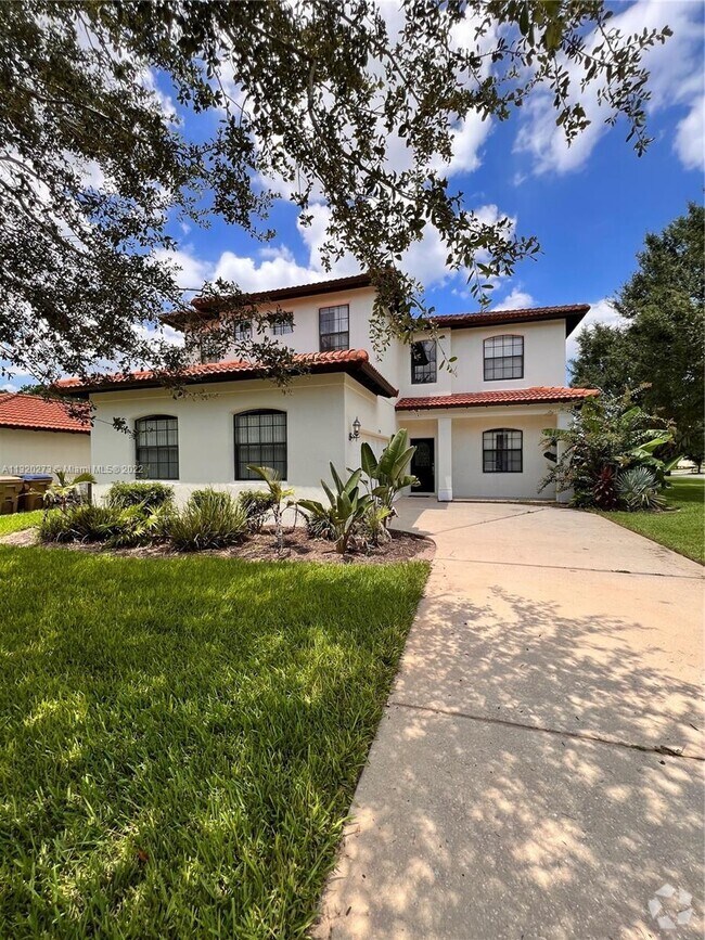 Westside Tuscany Apartments under 1,000 Kissimmee, FL 2 Rentals